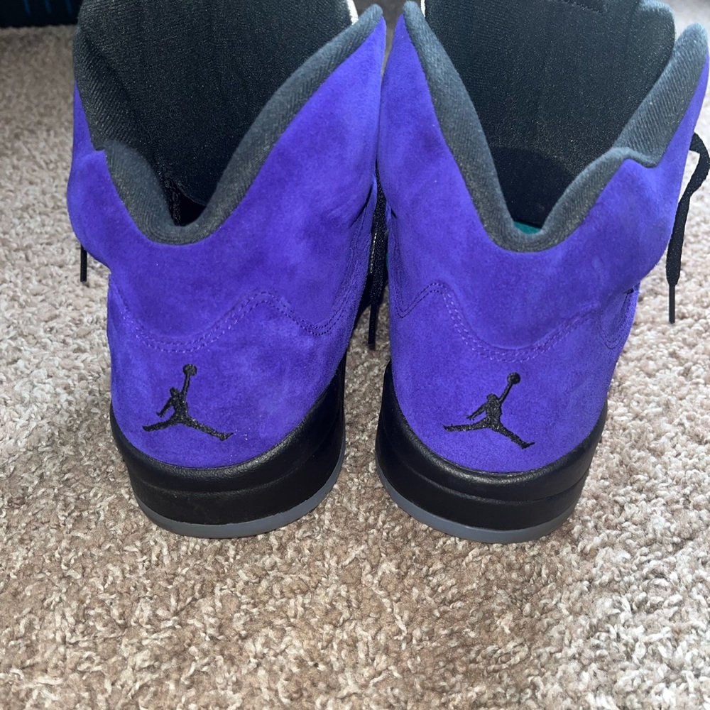 Jordan Grape 5 Size 12 - Picture 2 of 8
